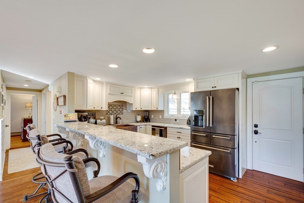 14 Frank Road Weymouth, MA 02191 - Photo 5 of 24 Gallery Image 5