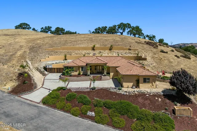 $1,199,999 | 9805 Steelhead Road, Paso Robles, CA 93446