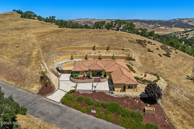 $1,199,999 | 9805 Steelhead Road, Paso Robles, CA 93446