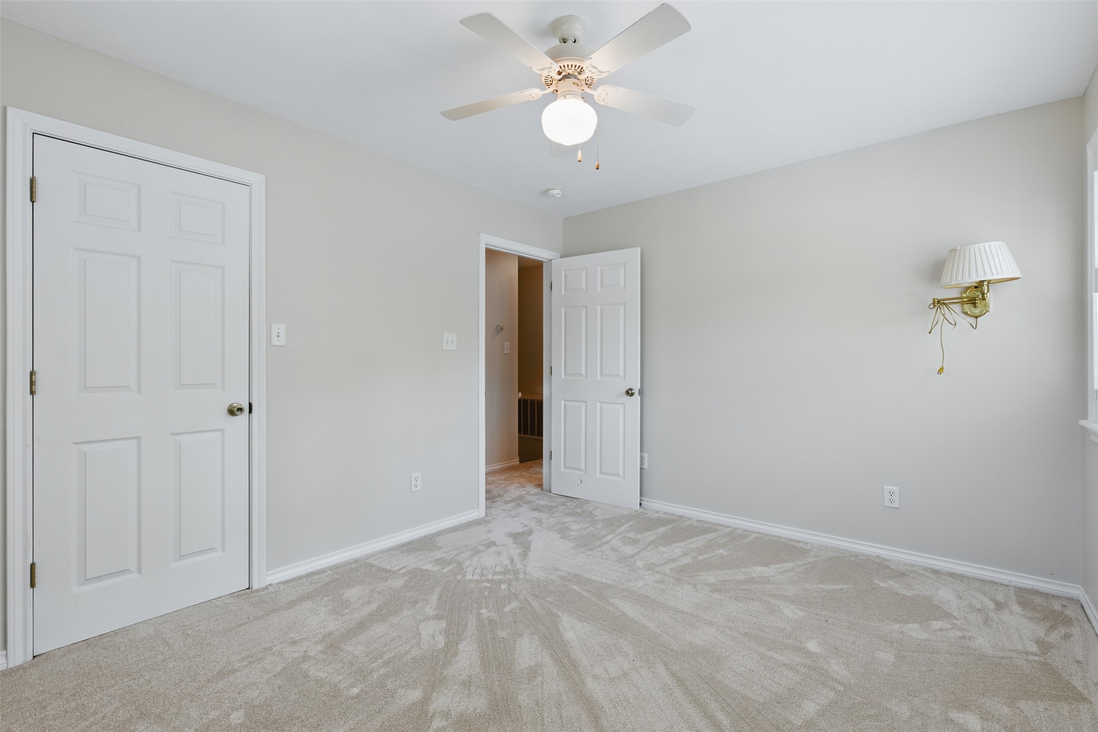 407 West Main Street Brenham, TX 77833 - Photo 29 of 50 a view of an empty room