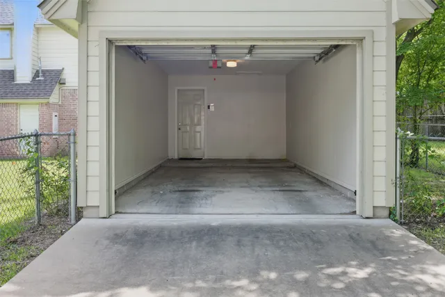 $365,000 | 407 West Main Street, Brenham, TX 77833