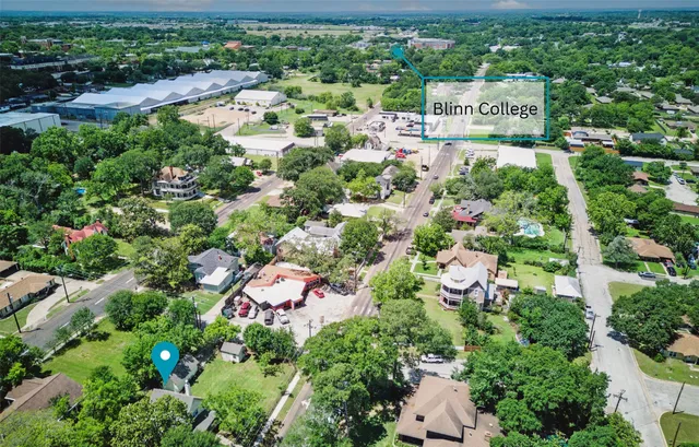 $365,000 | 407 West Main Street, Brenham, TX 77833