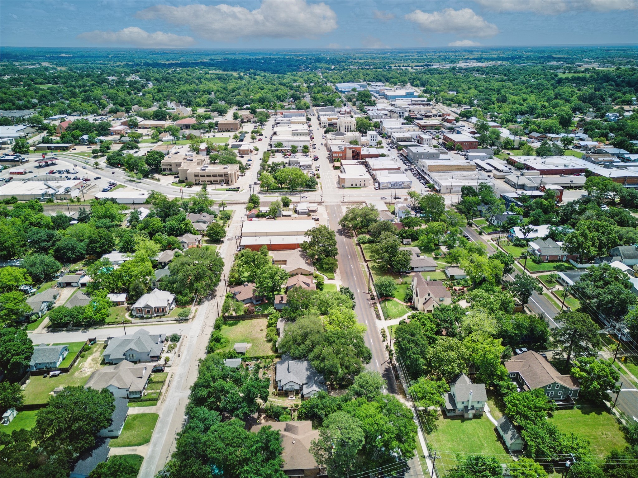 407 West Main Street Brenham, TX 77833 - Photo 45 of 50 an aerial view of multiple house
