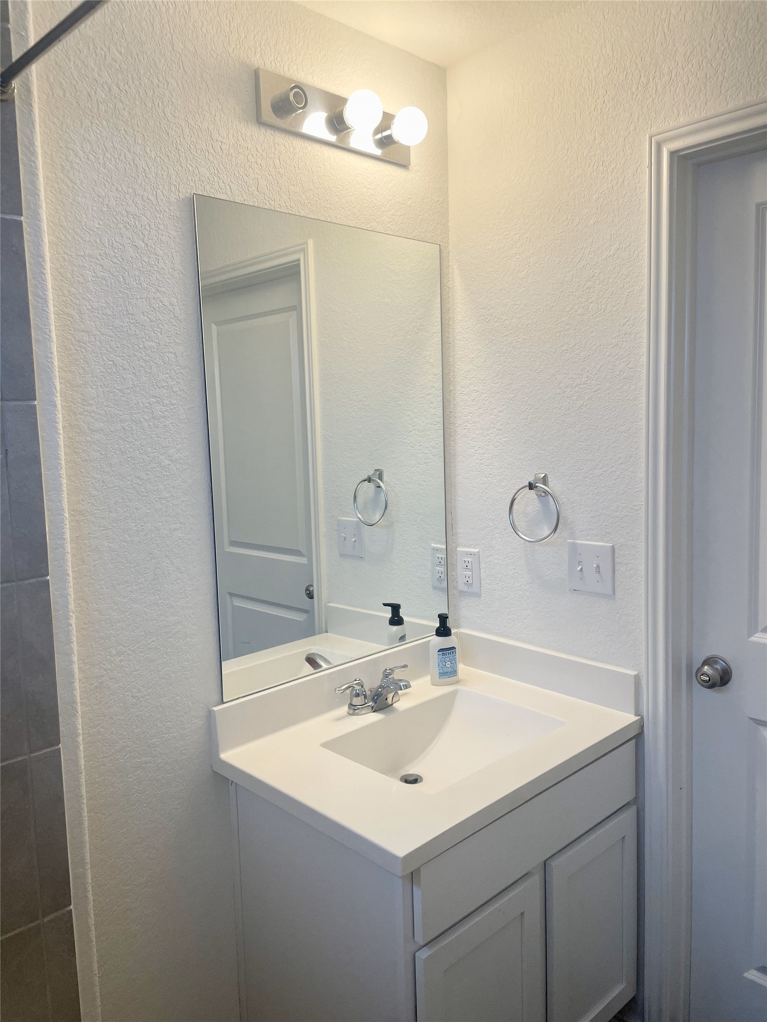 5716 Southerner Way Austin, TX 78747 - Photo 24 of 33