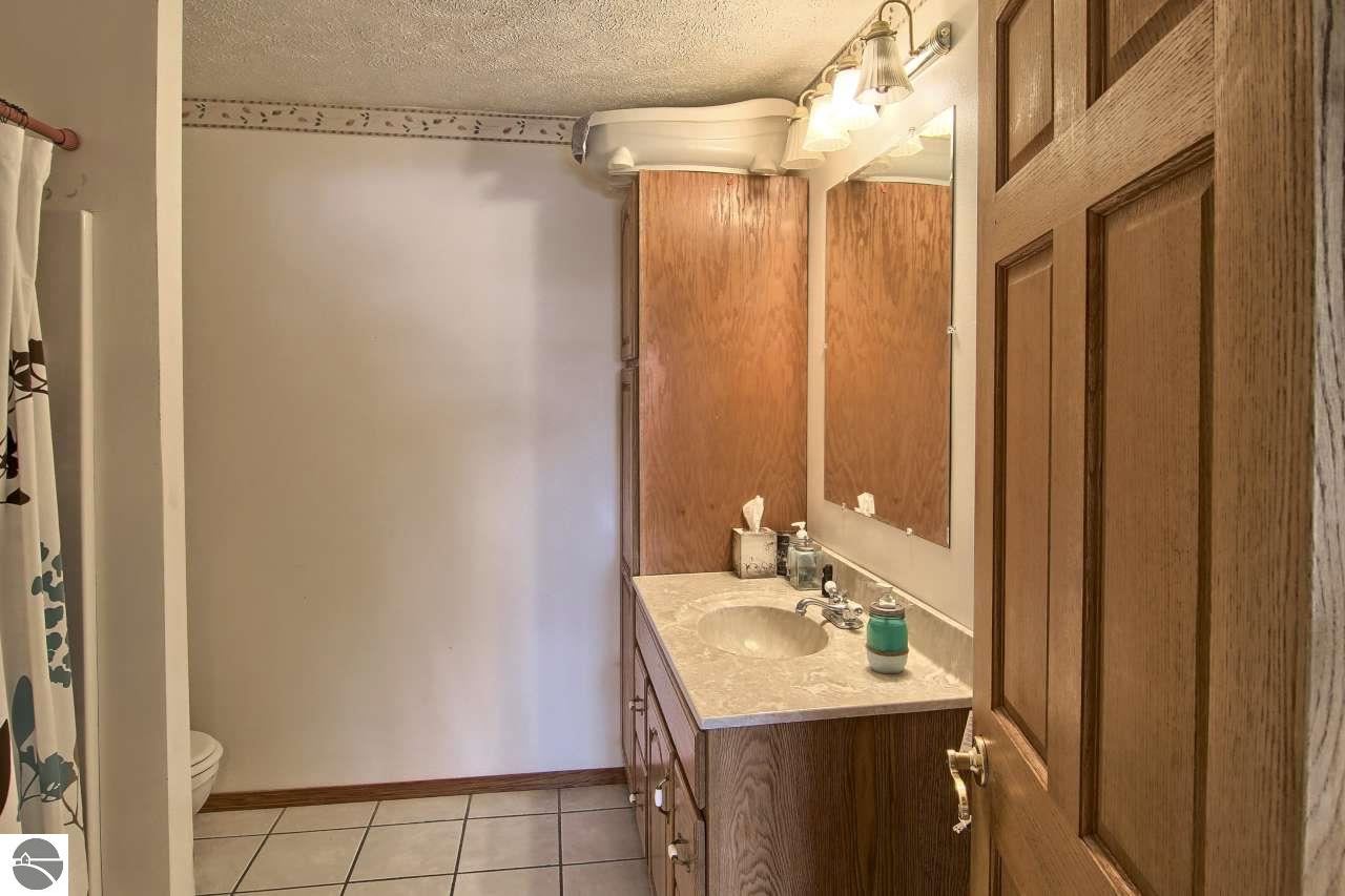 84 West Center Road Kingsley, MI 49649 - Photo 19 of 30 1796770-18.JPG