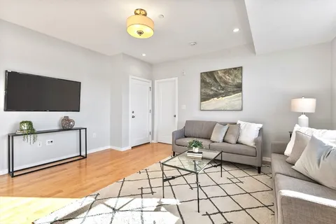 $729,000 | 246 Boston Street, Unit 9, Boston, MA 02125