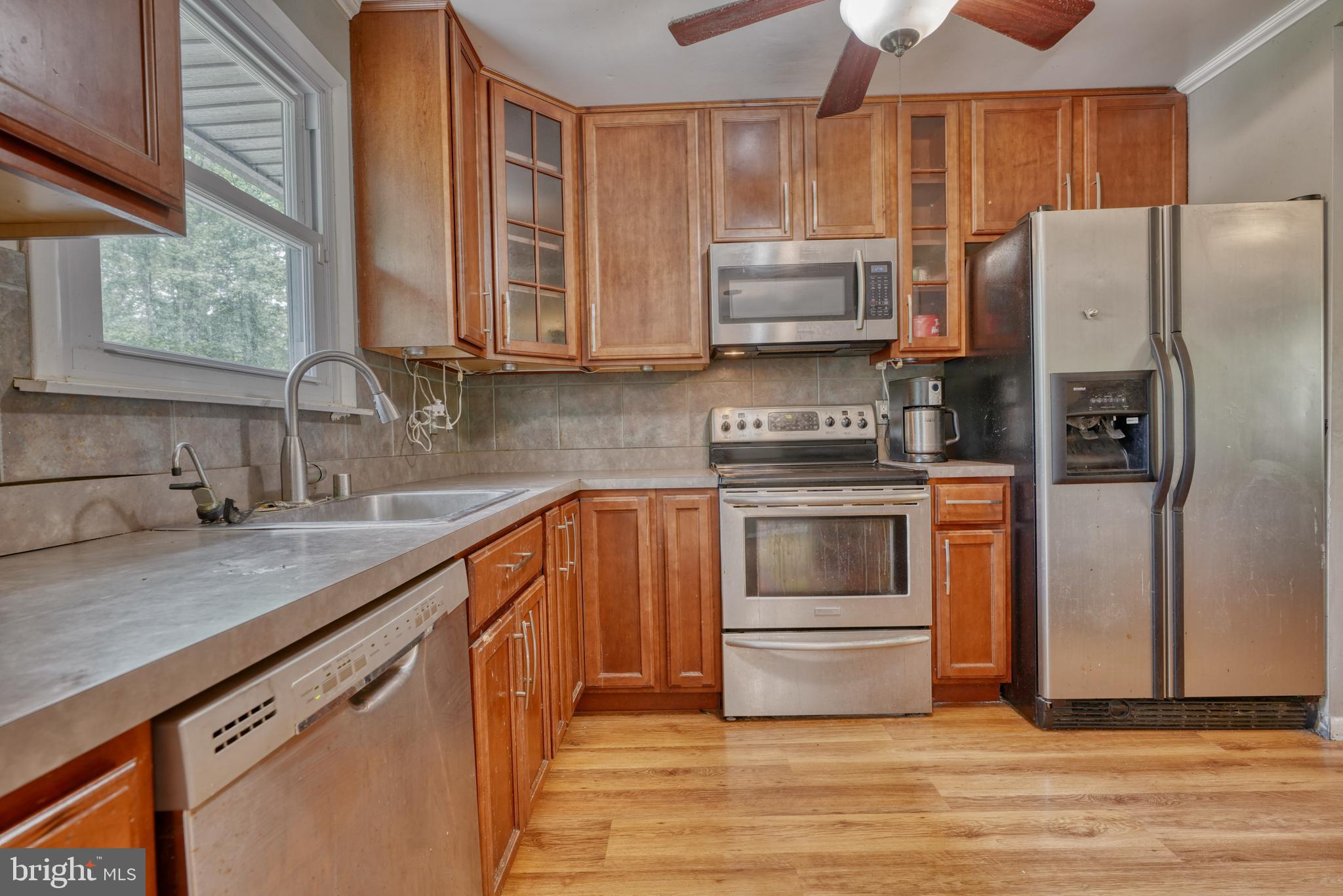 79 Circle Road Pasadena, MD 21122 - Photo 11 of 37