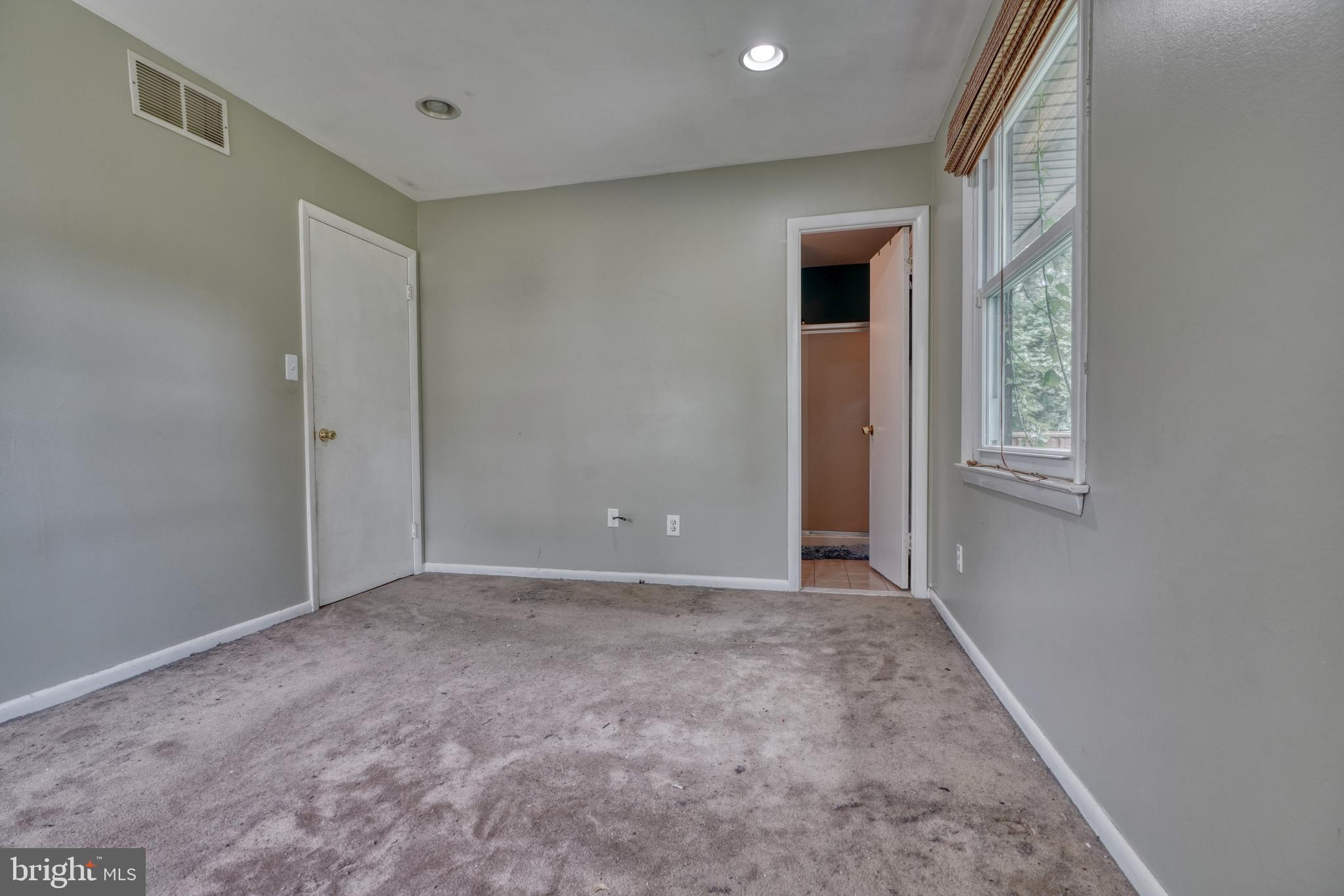 79 Circle Road Pasadena, MD 21122 - Photo 22 of 37