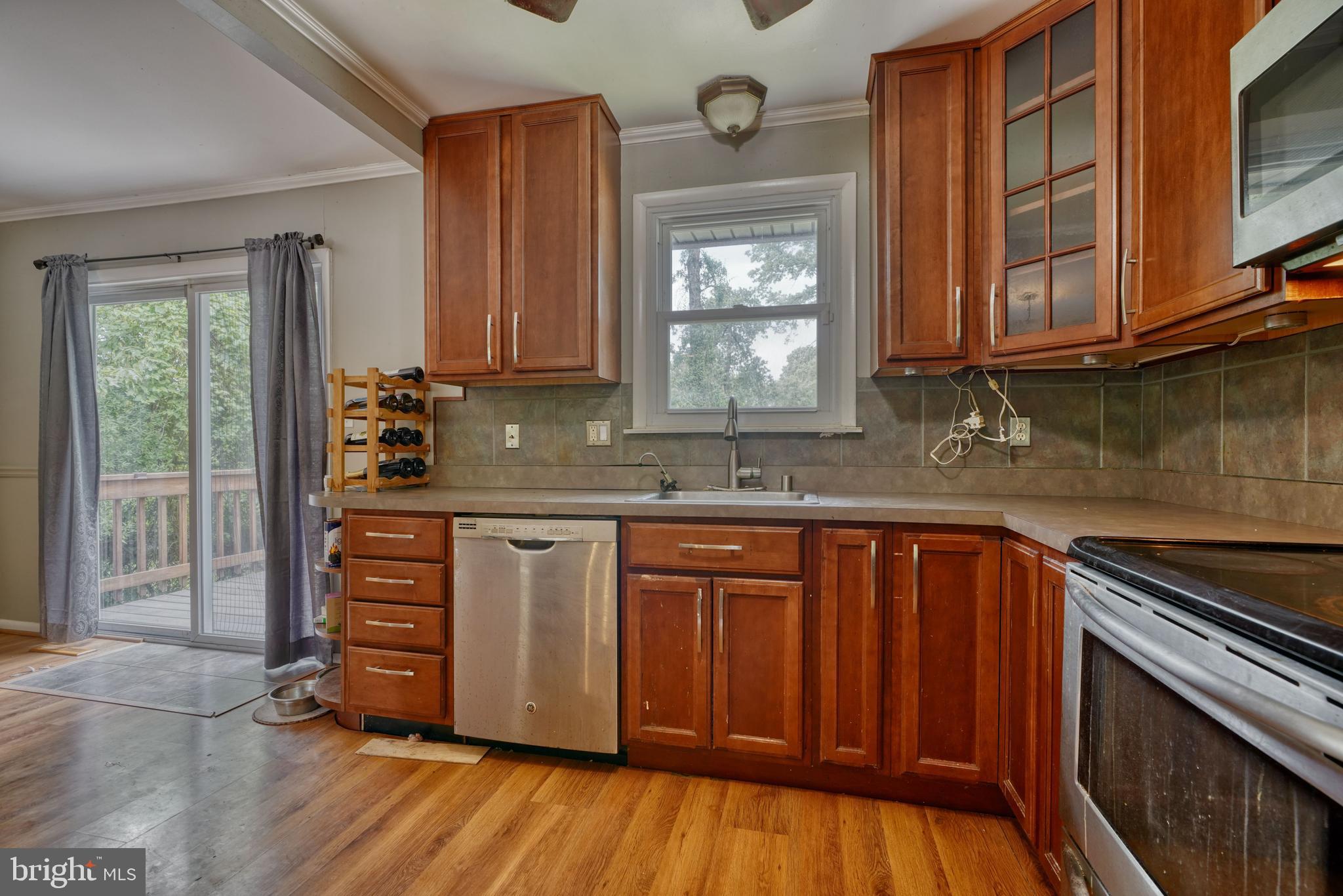 79 Circle Road Pasadena, MD 21122 - Photo 9 of 37