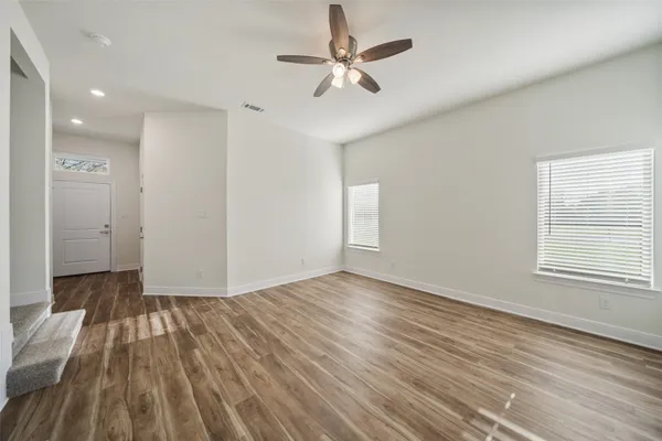 $239,500 | 412 West Marlin Street, Willis, TX 77378