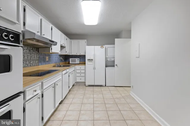 $2,950 | 8340 Greensboro Drive, Unit 207, McLean, VA 22102