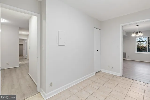 $2,950 | 8340 Greensboro Drive, Unit 207, McLean, VA 22102