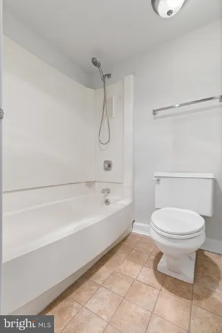 $2,950 | 8340 Greensboro Drive, Unit 207, McLean, VA 22102