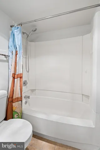 $2,950 | 8340 Greensboro Drive, Unit 207, McLean, VA 22102