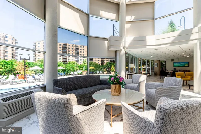 $2,950 | 8340 Greensboro Drive, Unit 207, McLean, VA 22102