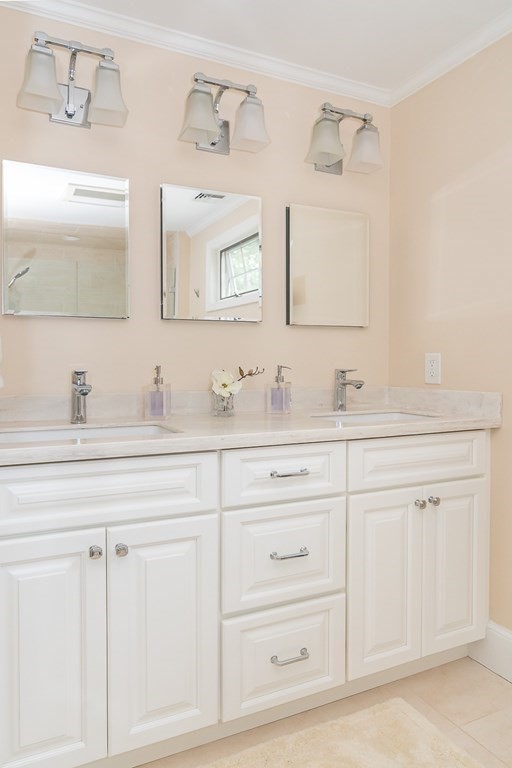 7 Lovewell Road Wellesley, MA 02482 - Photo 14 of 23