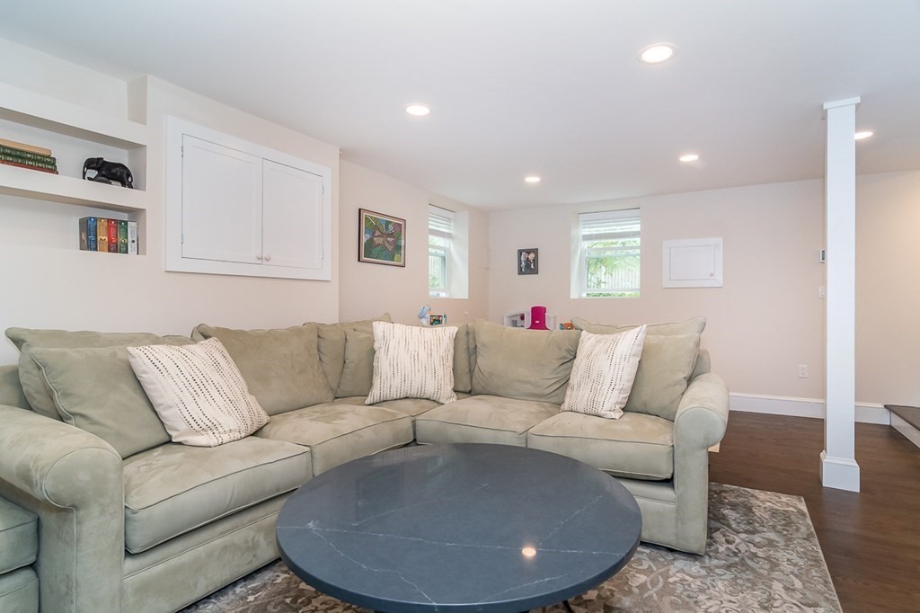 7 Lovewell Road Wellesley, MA 02482 - Photo 17 of 23