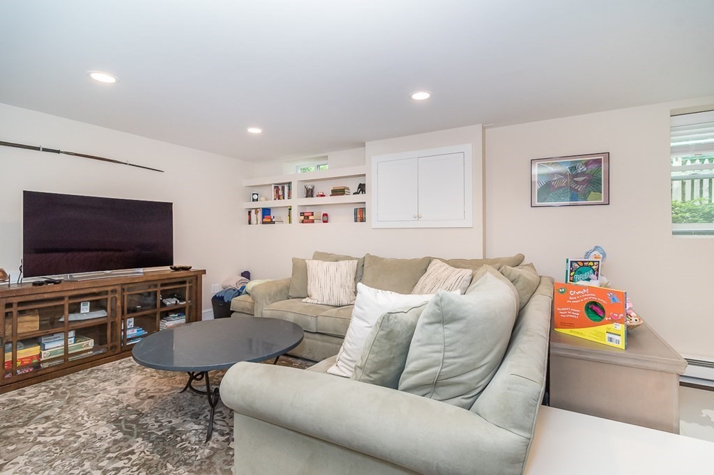 7 Lovewell Road Wellesley, MA 02482 - Photo 18 of 23