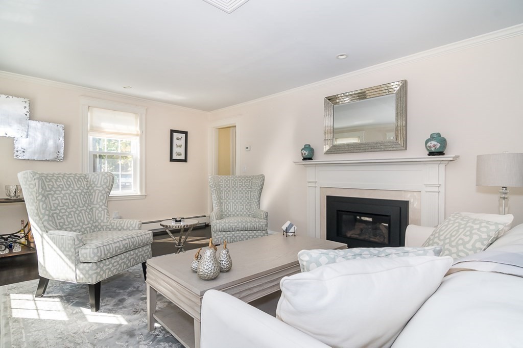 7 Lovewell Road Wellesley, MA 02482 - Photo 8 of 23