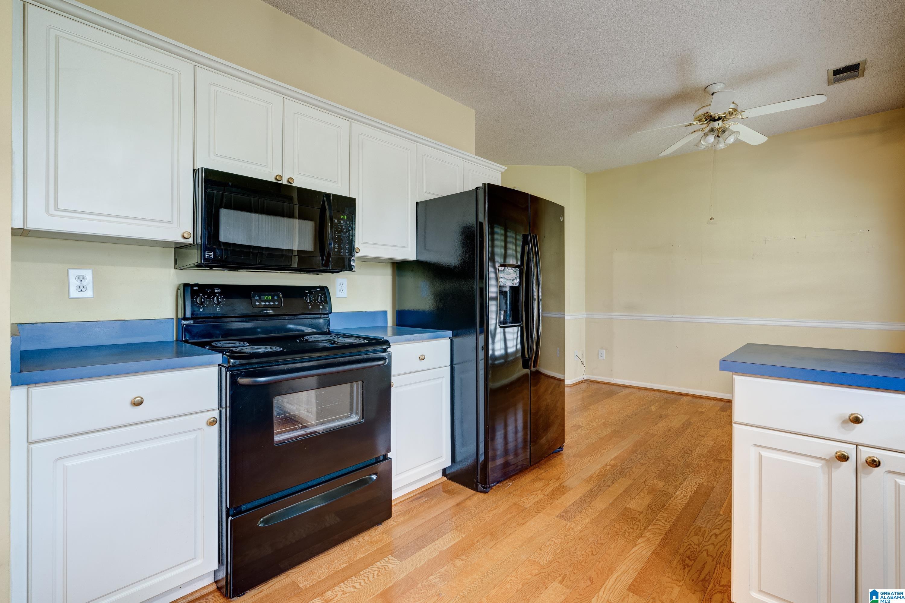100 Stratford Circle Pelham, AL 35124 - Photo 9 of 32