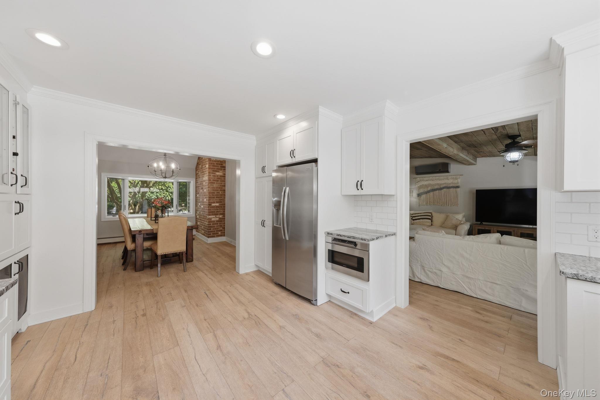 30 Landing Meadow Road Smithtown, NY 11787 - Photo 18 of 50