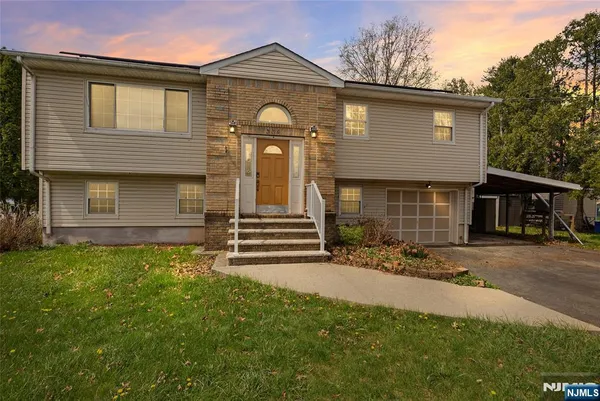 $690,000 | 334 Pine Street, Pompton Lakes, NJ 07442