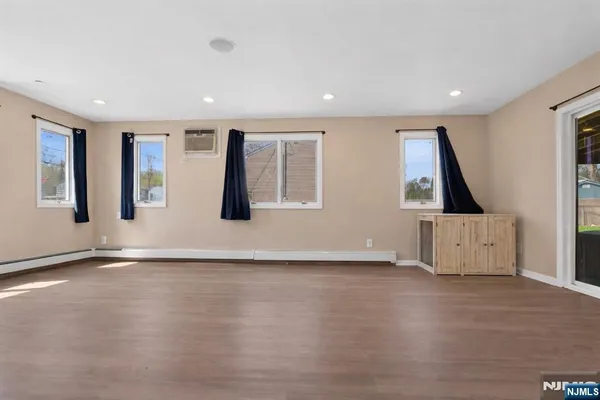 $690,000 | 334 Pine Street, Pompton Lakes, NJ 07442