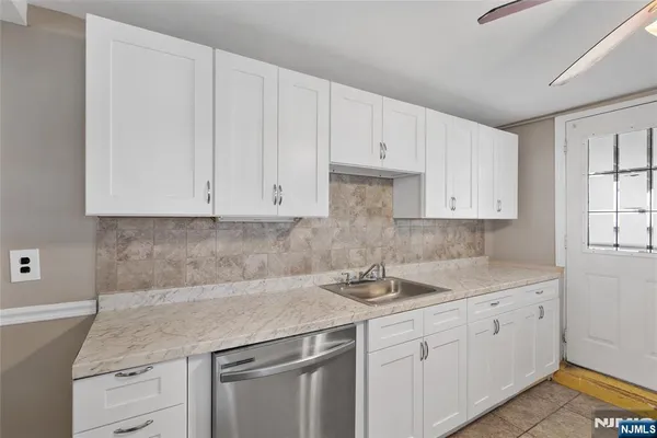 $690,000 | 334 Pine Street, Pompton Lakes, NJ 07442