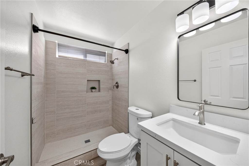 16140 Ridgeview Lane La Mirada, CA 90638 - Photo 10 of 48 Gallery Image 10