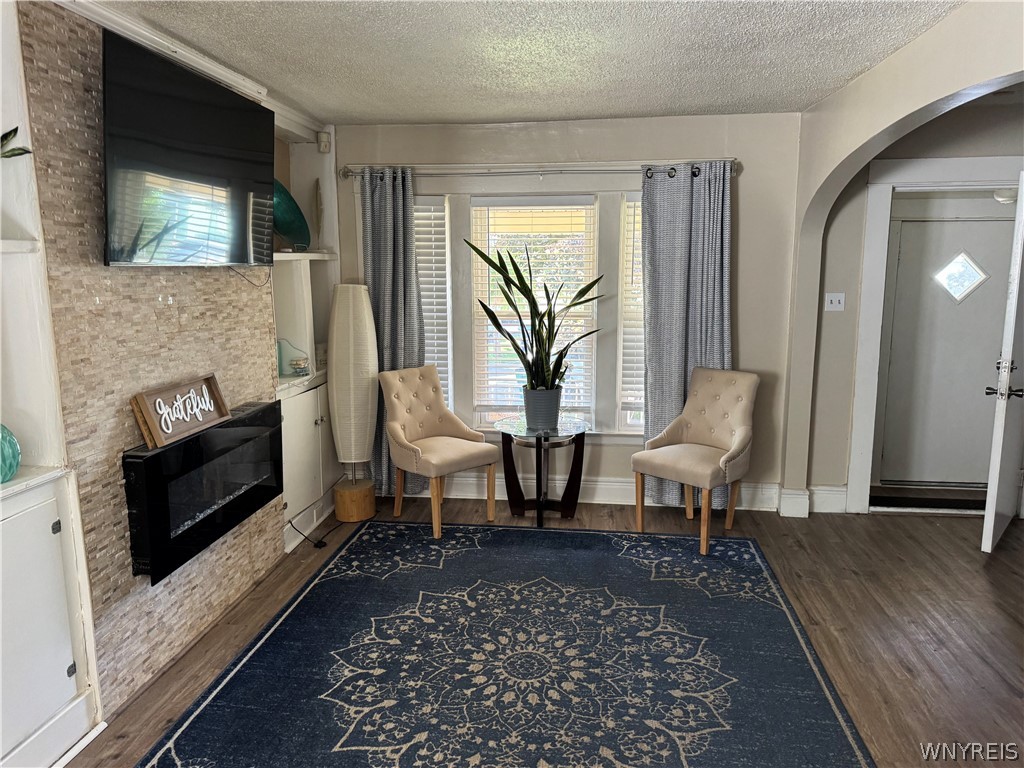 54 Rounds Avenue Buffalo, NY 14215 - Photo 3 of 13 Living room