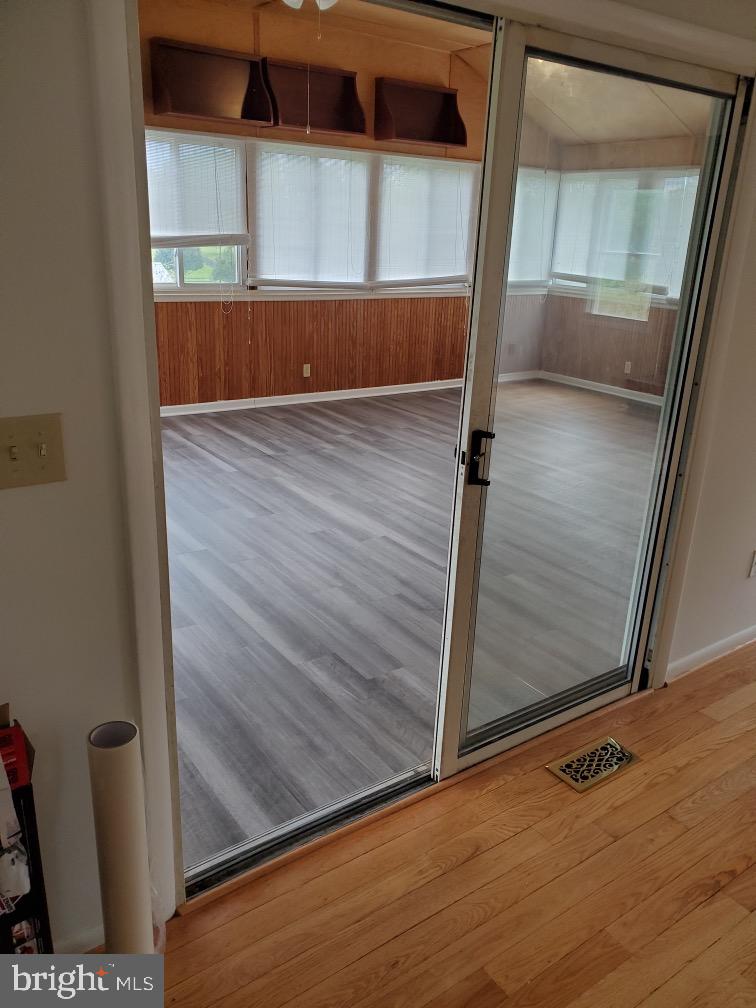 39 Old Solomons Island Road Lothian, MD 20711 - Photo 5 of 55