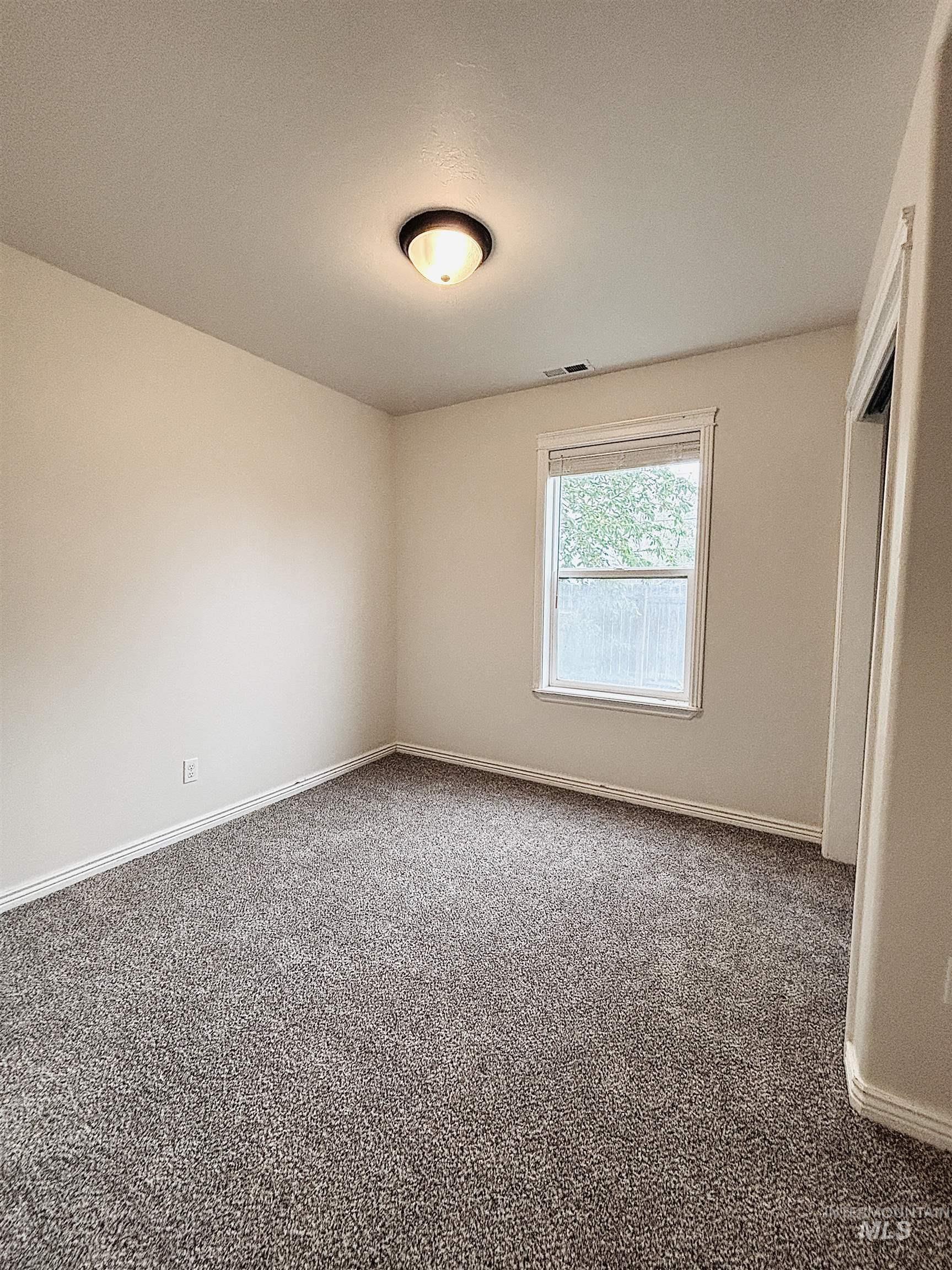 898 Wendell Street Twin Falls, ID 83301 - Photo 15 of 36