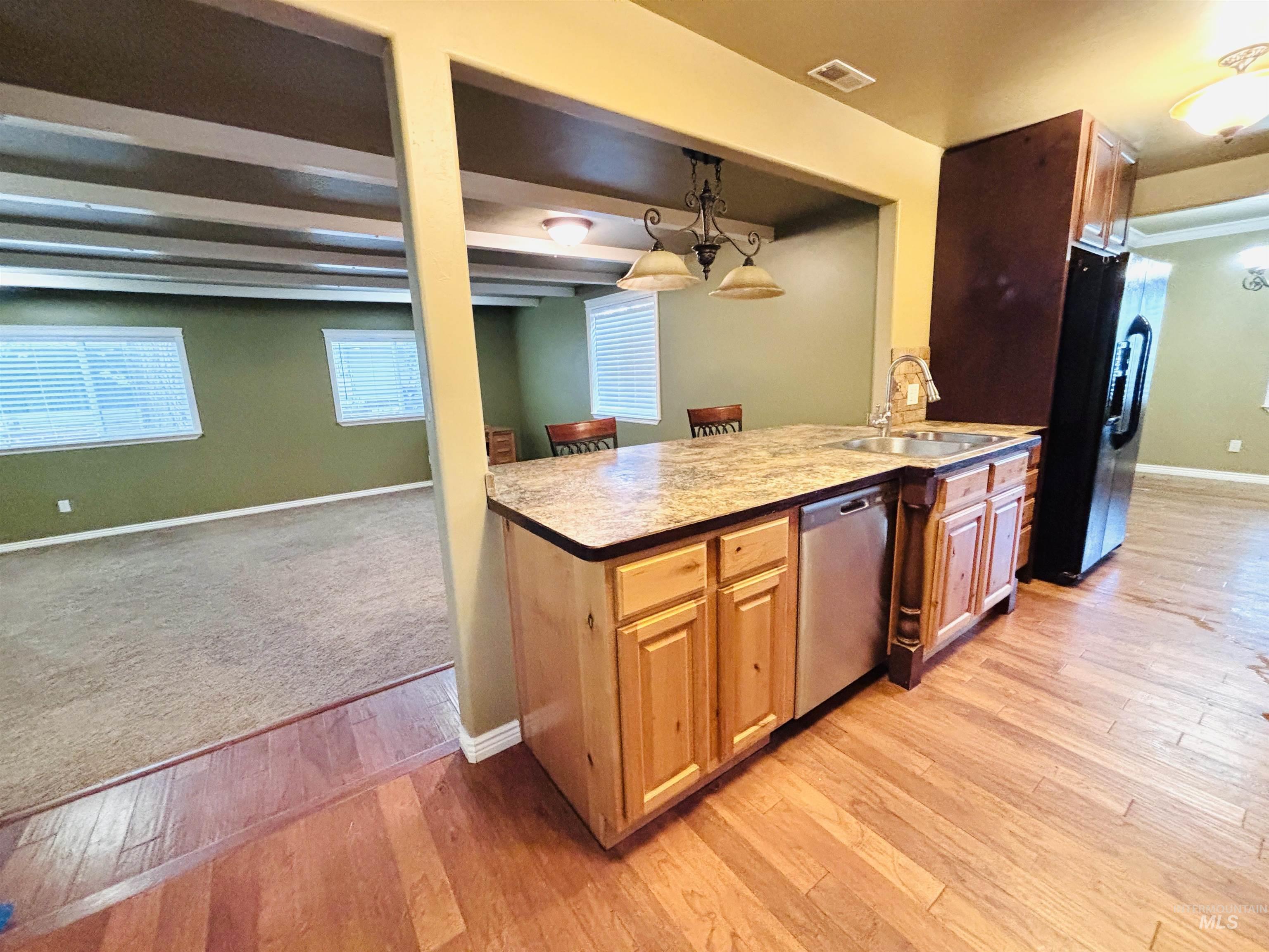 898 Wendell Street Twin Falls, ID 83301 - Photo 7 of 36