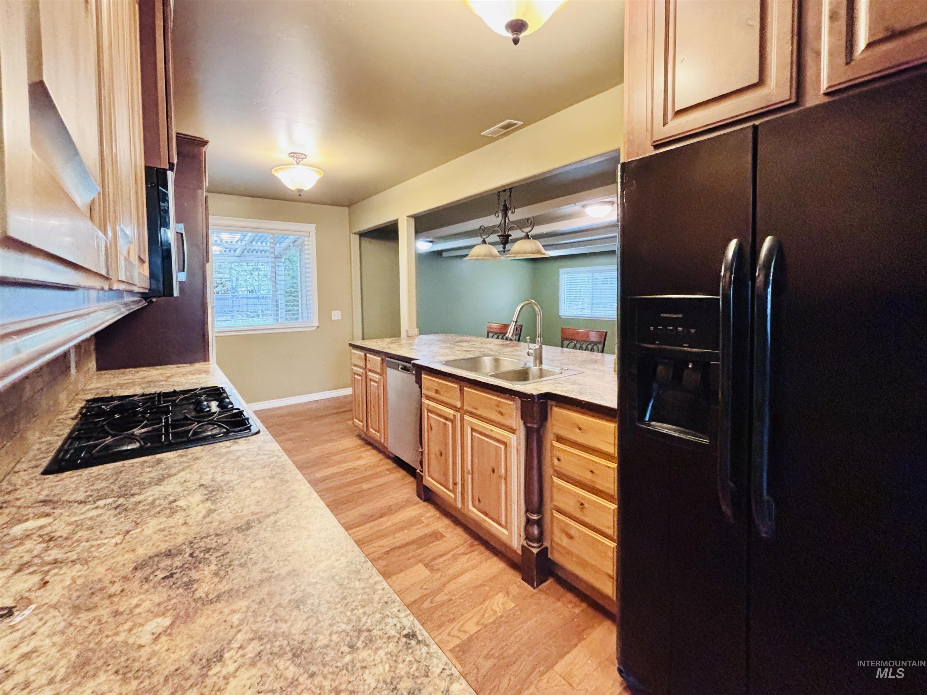 898 Wendell Street Twin Falls, ID 83301 - Photo 10 of 36