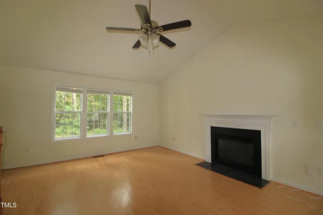 $1,995 | 405 High Holborn Court, Apex, NC 27502