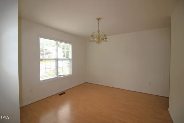 $1,995 | 405 High Holborn Court, Apex, NC 27502