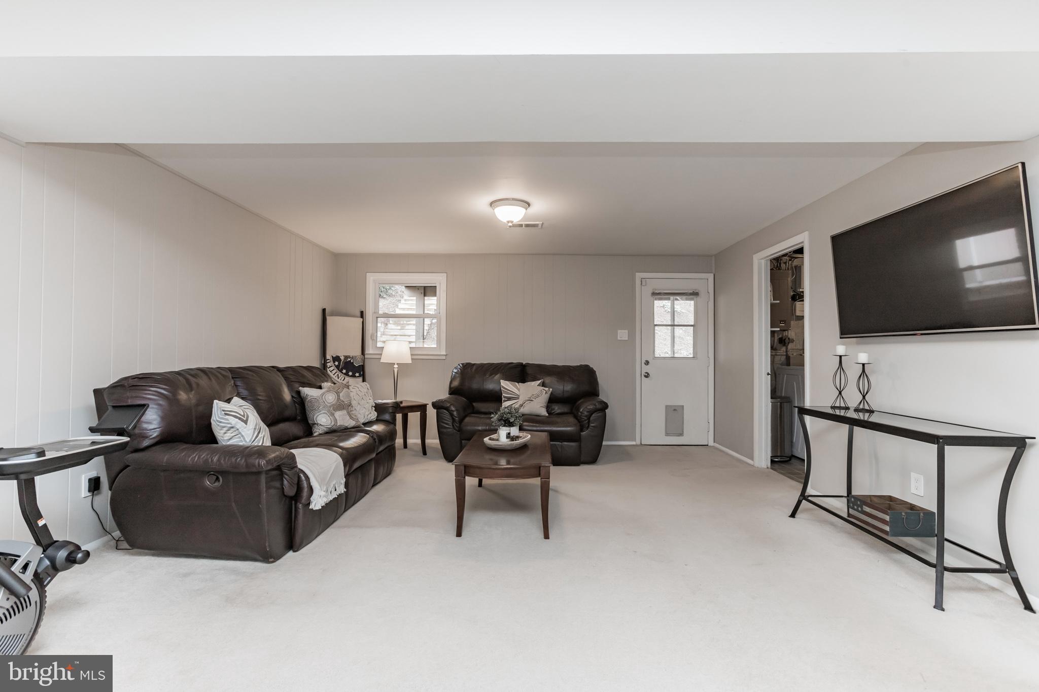 8630 Kerry Lane Springfield, VA 22152 - Photo 28 of 33 Gallery Image 28