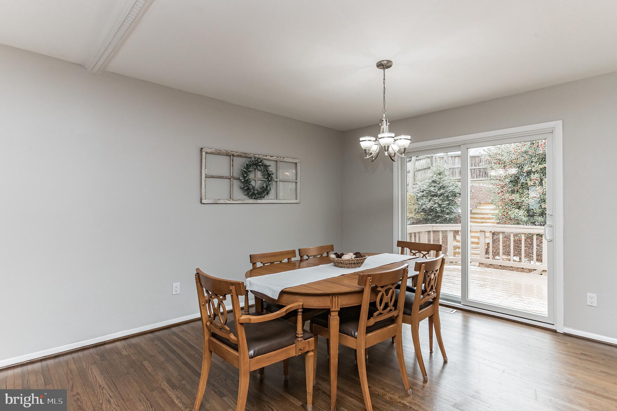 8630 Kerry Lane Springfield, VA 22152 - Photo 7 of 33 Gallery Image 7