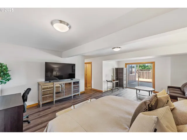 $575,000 | 2460 Stephanie Lane, North Bend, OR 97459