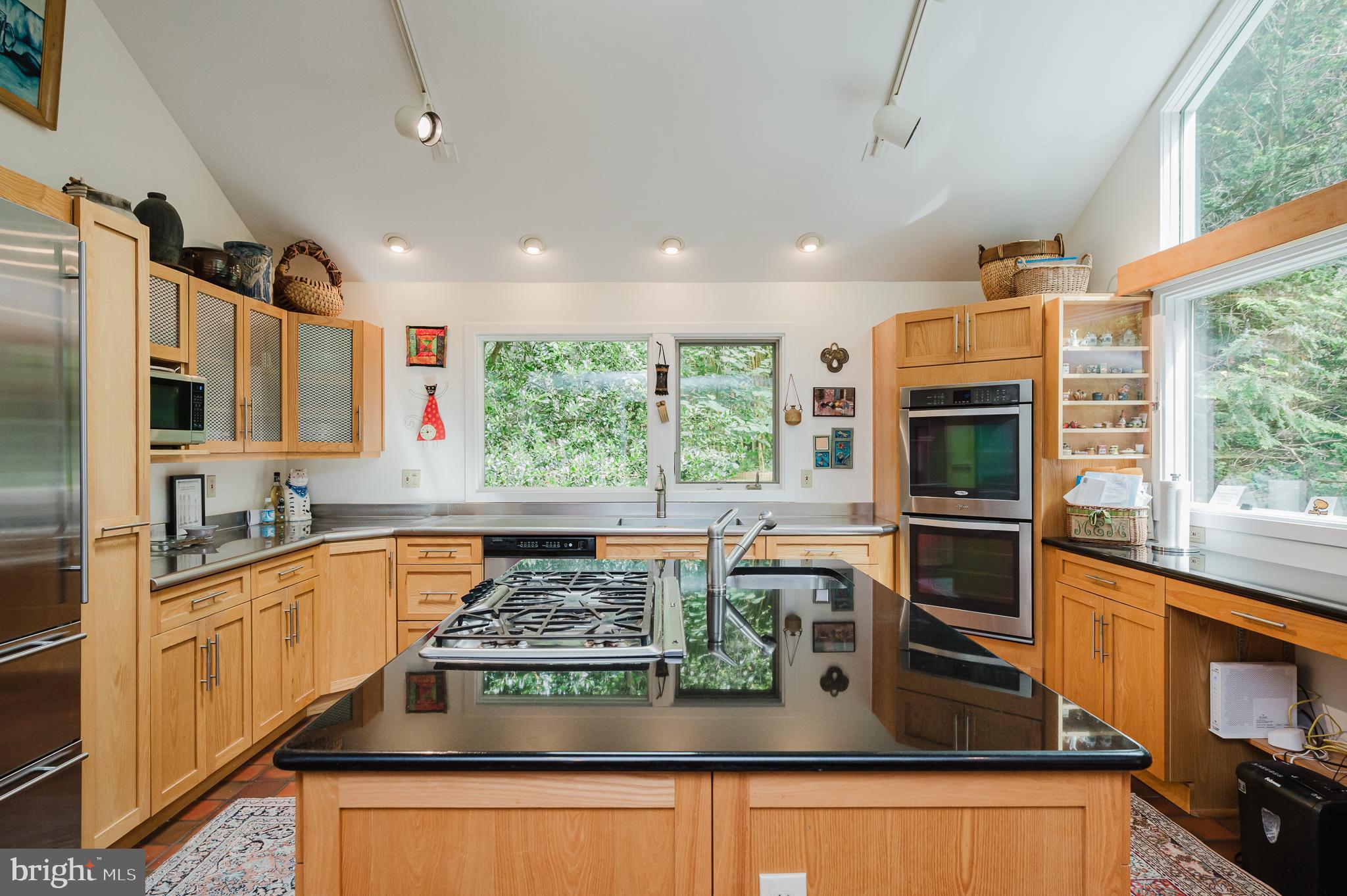 6010 Fork Woods Road Baldwin, MD 21013 - Photo 16 of 65 Kitchen w/ double oven