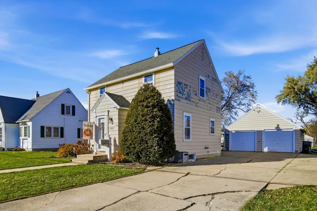 $199,000 | 1901 Oakland Avenue East, Austin, MN 55912