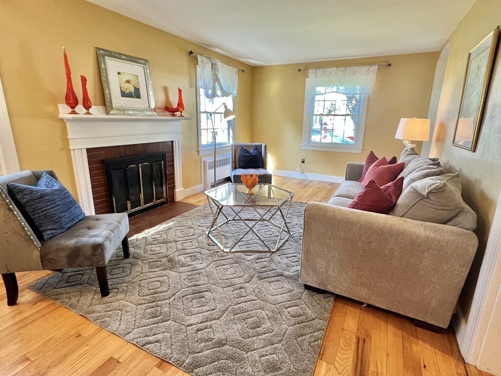 23 Valentine Road Framingham, MA 01702 - Photo 8 of 22 Gallery Image 8