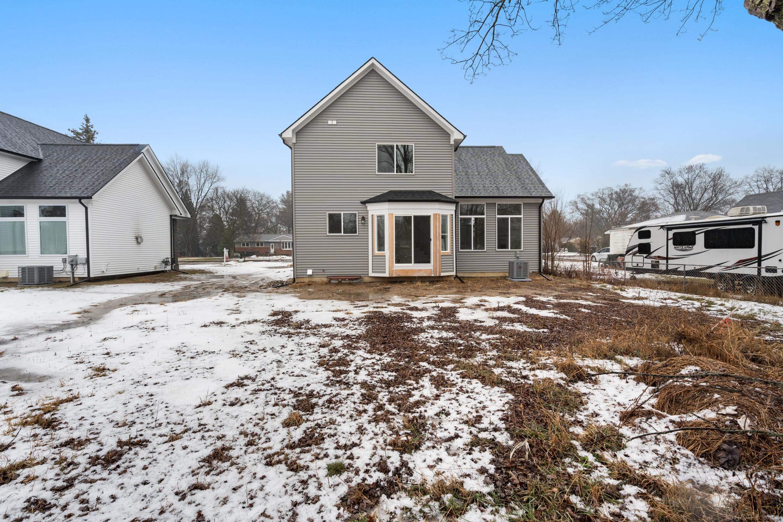 2552 Melvin Avenue Rochester, MI 48307 - Photo 26 of 26 50144868-86088367-02d1-4b00-9a08-4ed1c94bed43.JPG