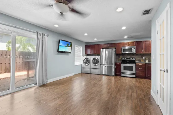 $2,700 | 8069 Southwest 18th Court, Unit 47, Davie, FL 33324
