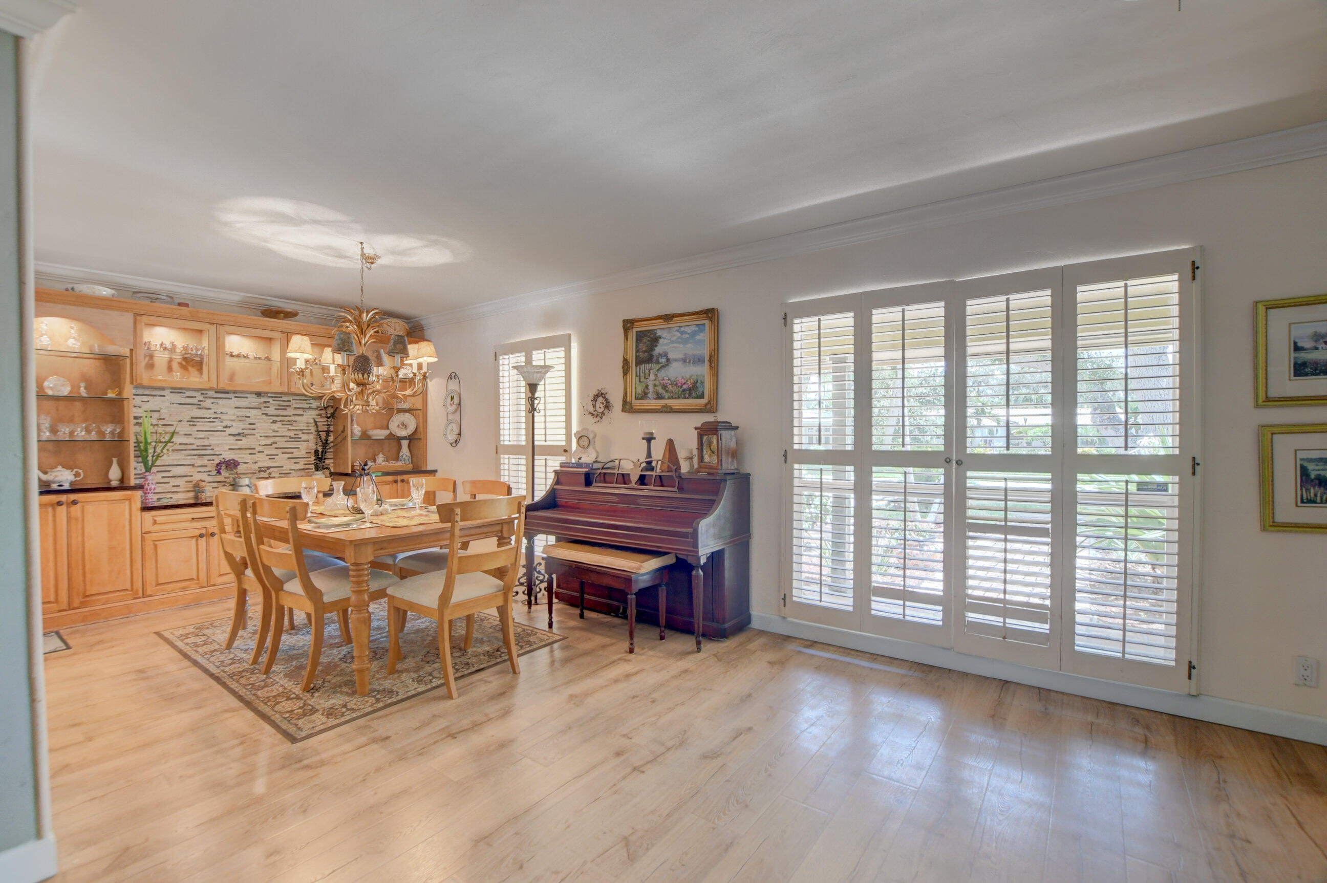 353 Southwest 7th Terrace Boca Raton, FL 33486 - Photo 6 of 22 11_ebf_0516_17_18_19_20