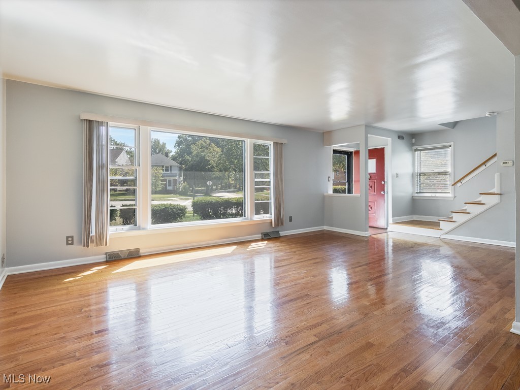 2348 Saybrook Road Cleveland, OH 44118 - Photo 9 of 37