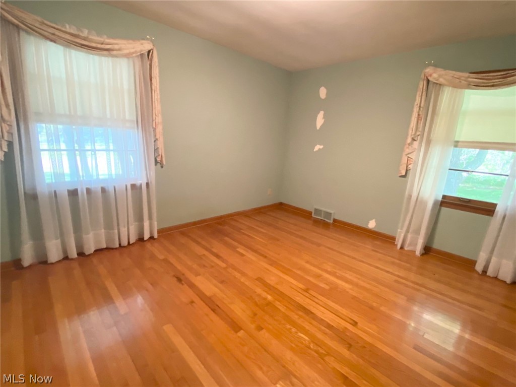 2462 Lander Road Cleveland, OH 44124 - Photo 17 of 18 Gallery Image 17