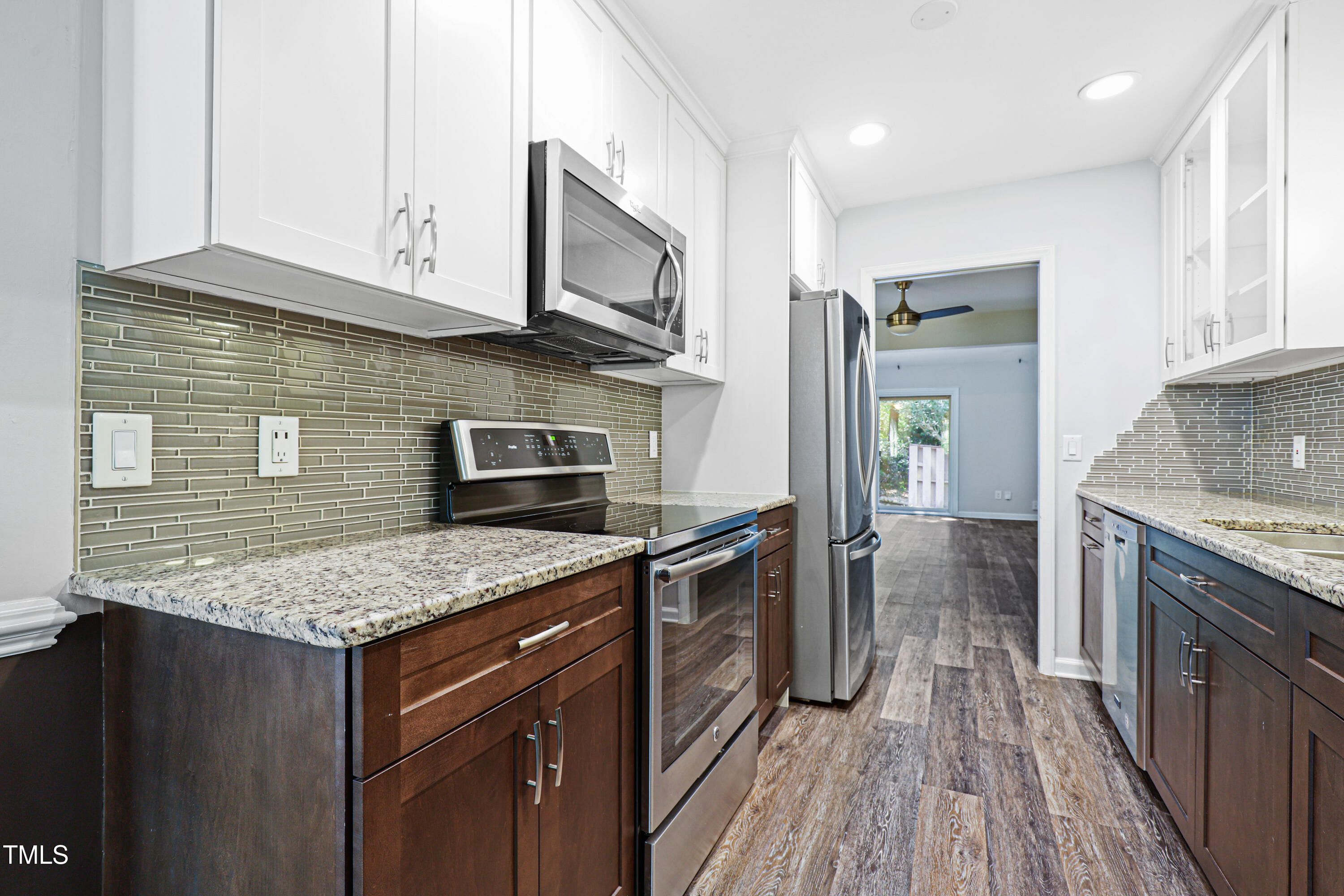 5840 Branchwood Road Raleigh, NC 27609 - Photo 11 of 33 6