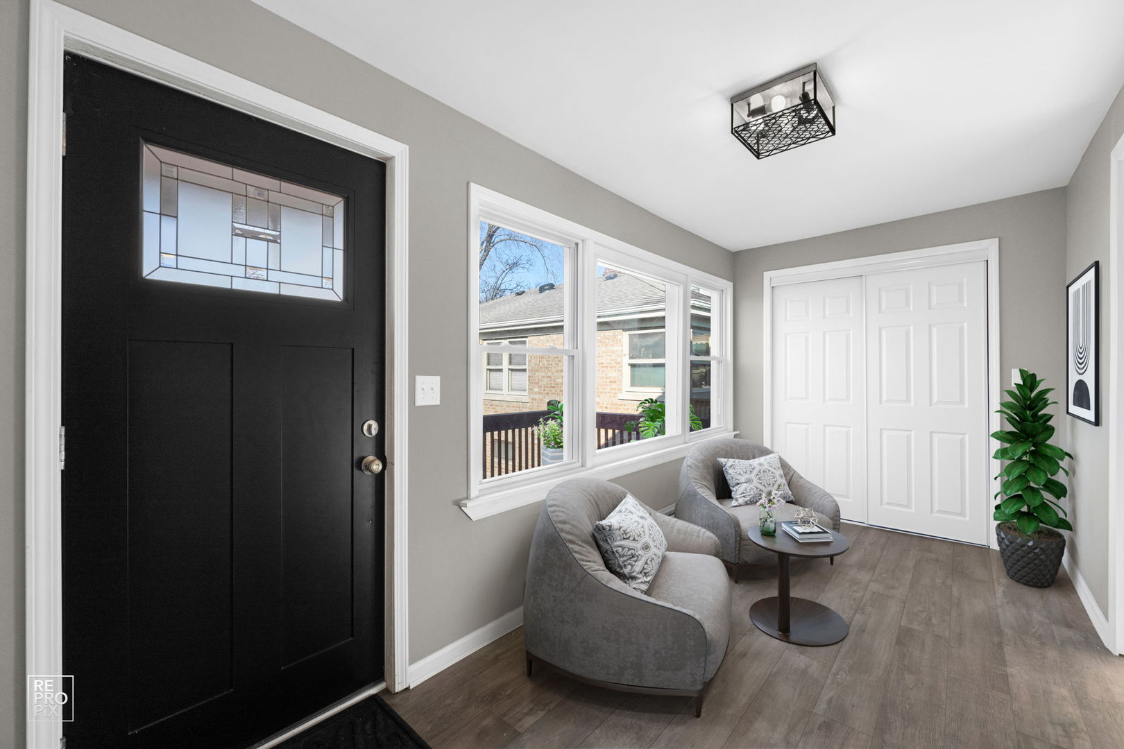 3615 Ridgeland Avenue Berwyn, IL 60402 - Photo 4 of 30 Gallery Image 4