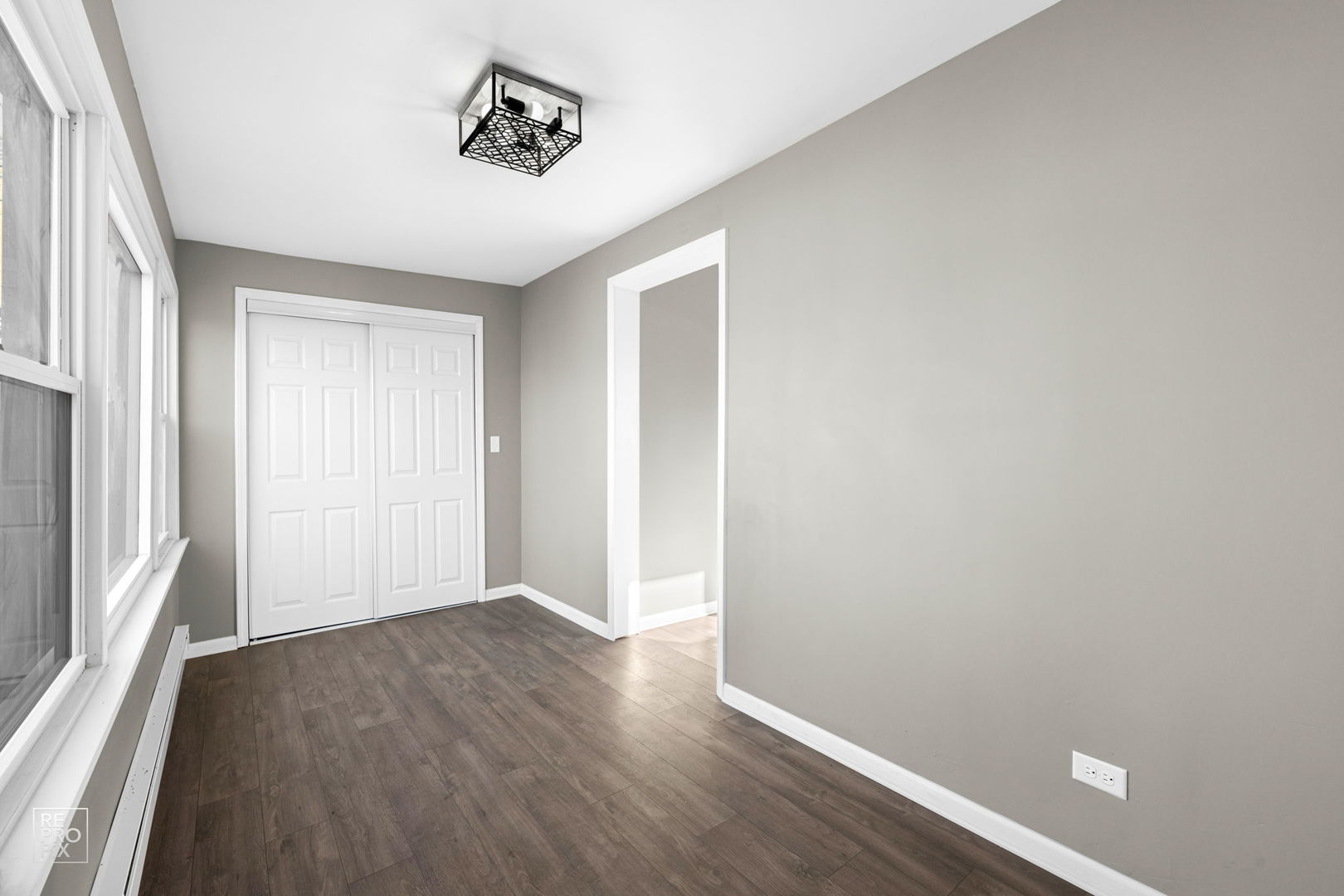 3615 Ridgeland Avenue Berwyn, IL 60402 - Photo 5 of 30 Gallery Image 5